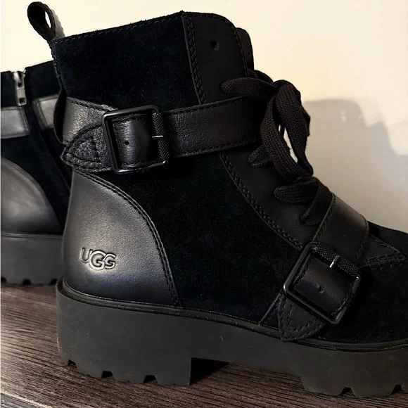 NEW UGG ZORRAH CALF HAIR BLACK BOOT Size: 11 - Picture 2 of 9